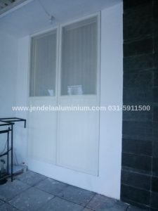 Jendela kassa nyamuk rumah greenville babatan pantai surabaya